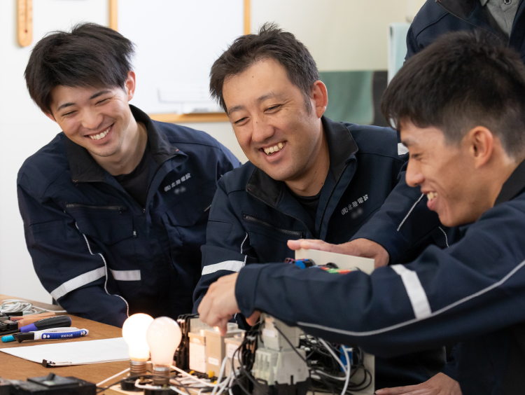 先輩社員紹介